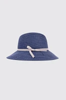 Le chapeau de paille avec bordure