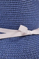 Le chapeau de paille avec bordure