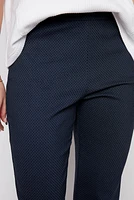 Flare leg jacquard capri