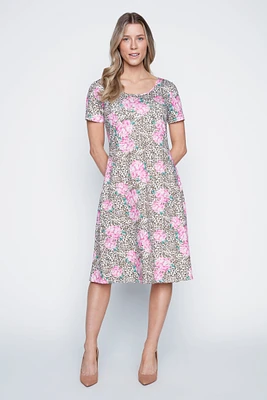 La robe d'été à imprimé animal et roses