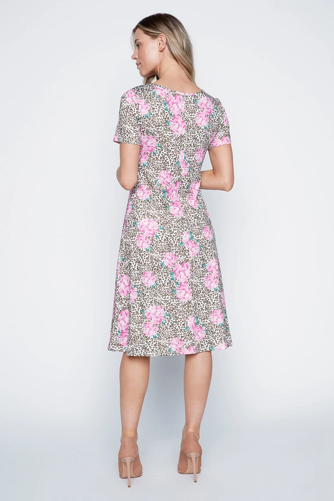 La robe d'été à imprimé animal et roses