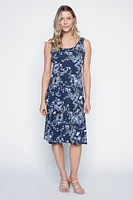 La robe d'été à imprimé fleuri et pois