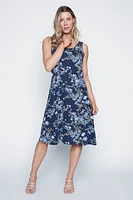 La robe d'été à imprimé fleuri et pois