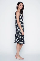La robe d'été à imprimé marguerites et pois