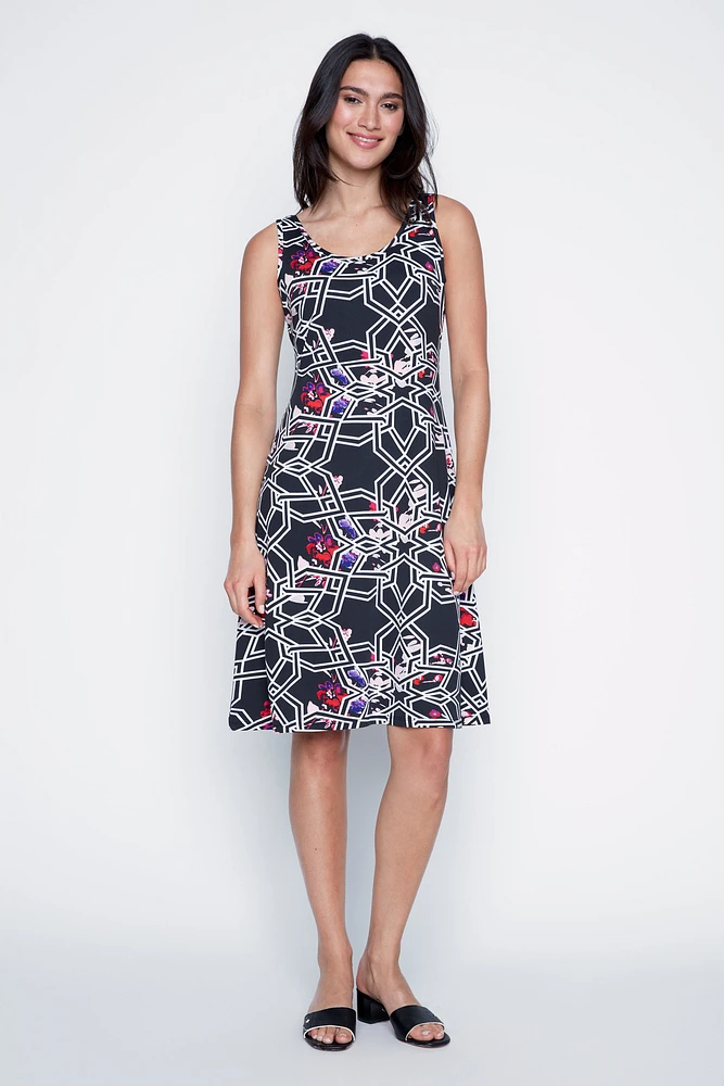 La robe d'été à imprimé floral abstrait