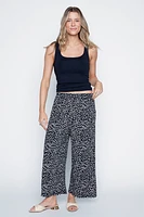 Le pantalon gaucho à imprimé abstrait