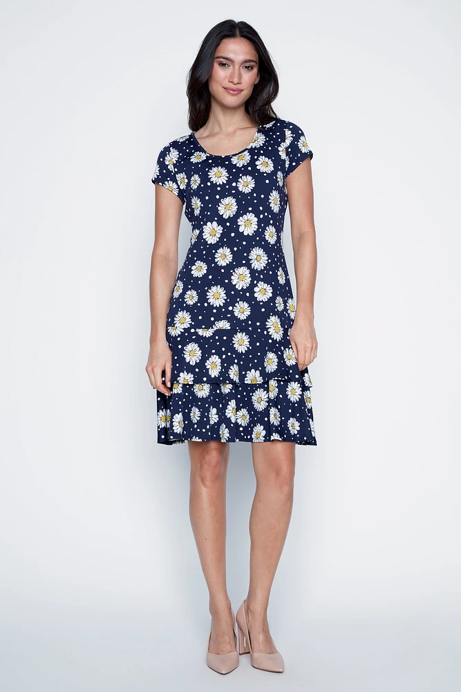 La robe à volants motif pois et marguerites