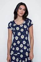 La robe à volants motif pois et marguerites