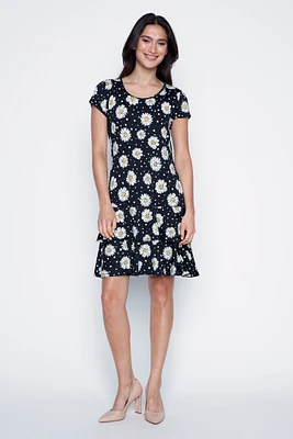 La robe à volants motif pois et marguerites