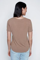 Le haut uni avec détail en crochet