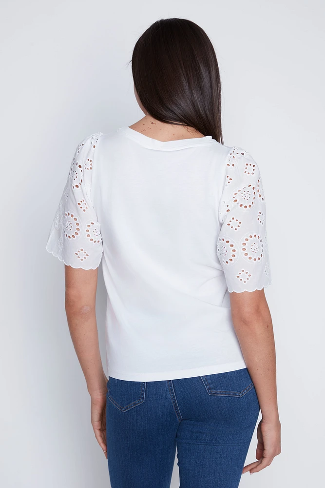 Solid t-shirt with eyelet sleeve