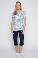 Le t-shirt à imprimé fleuri dévoré