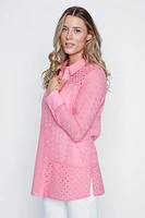 La blouse à œillets en coton
