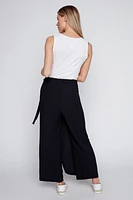Wrap front capri