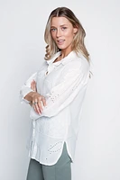 La blouse en coton brodée d'œillets