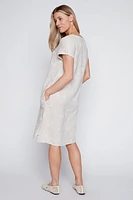 La robe en lin avec broderie circulaire