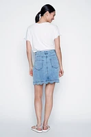 La jupe-short en jean à ourlet festonné
