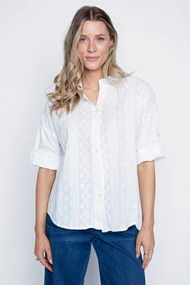 La blouse en coton brodé sur le devant