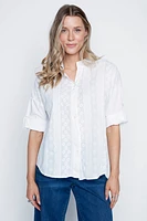 La blouse en coton brodé sur le devant