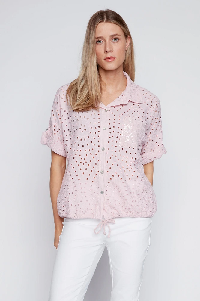 La blouse à œillets en coton