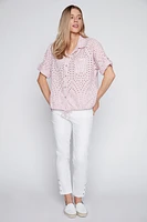 La blouse à œillets en coton