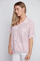 La blouse à œillets en coton