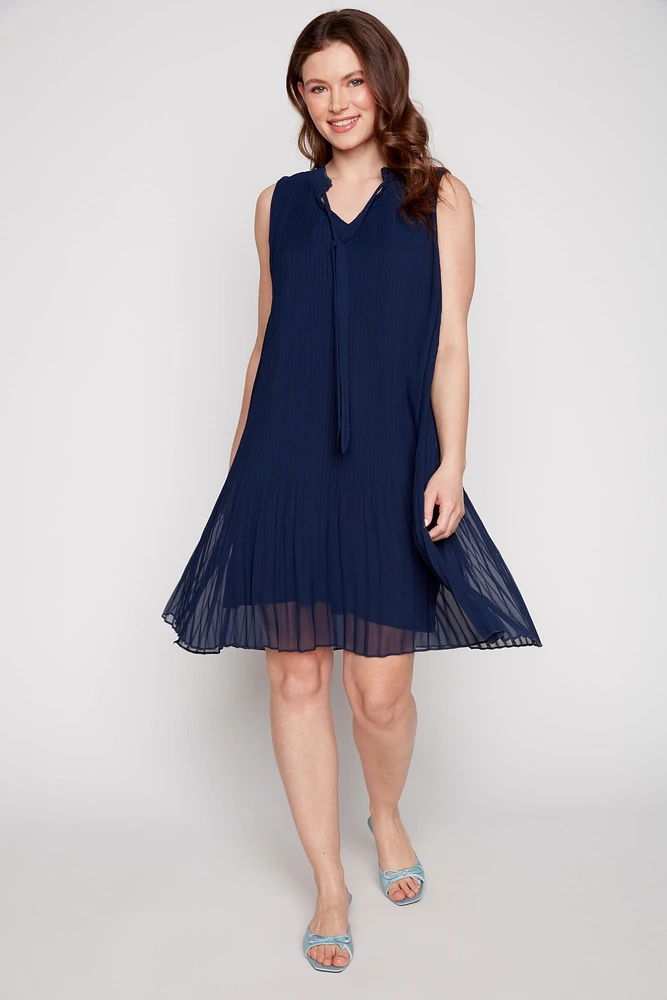 Solid pleated dress