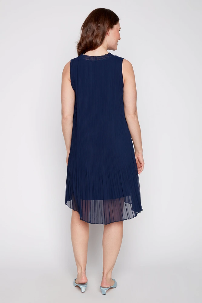 Solid pleated dress