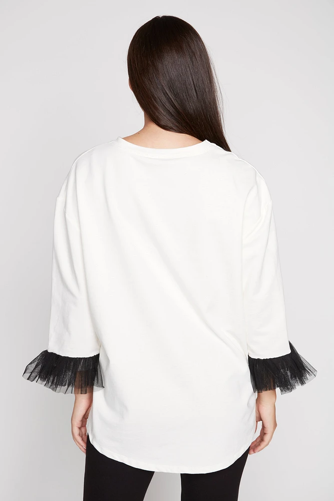 Tulle sleeve woman portrait top