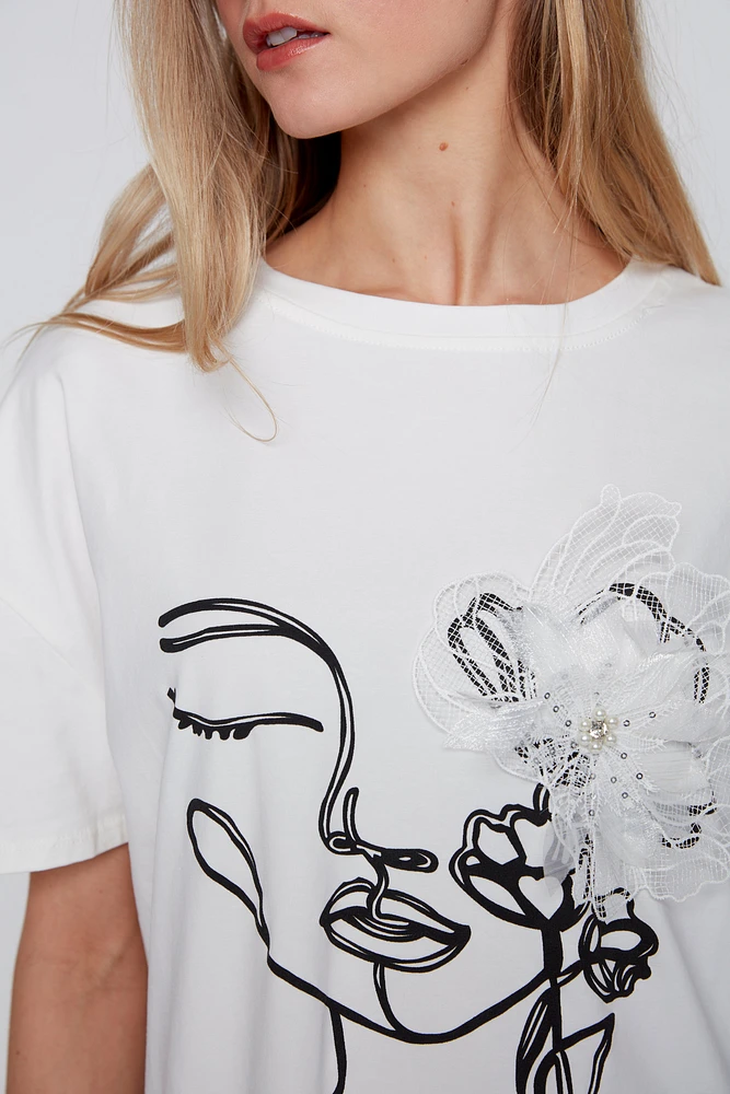 Le t-shirt en coton imprimé portrait