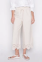 Eyelet hem capri