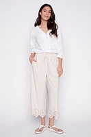 Eyelet hem capri