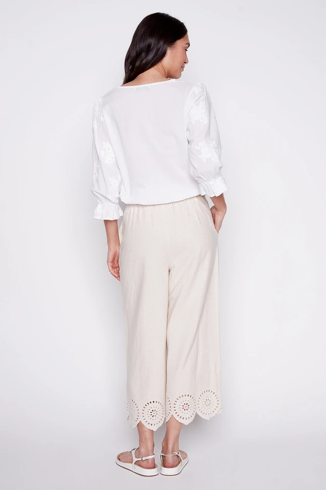 Eyelet hem capri