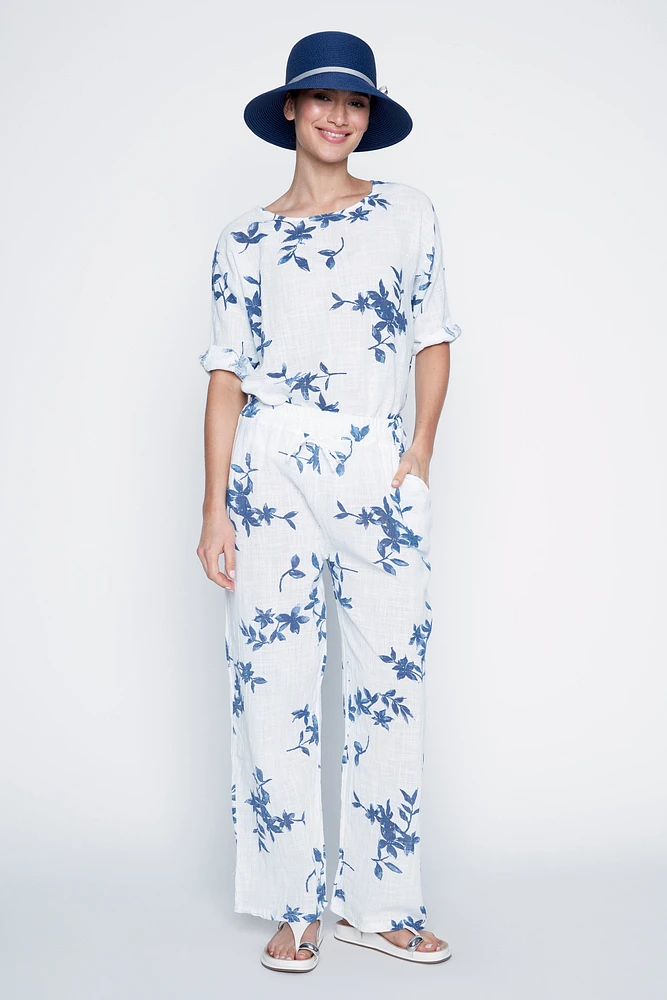 Le pantalon en coton à imprimé floral