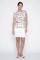Le t-shirt coeurs colorés