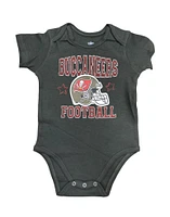 NFL 3pc Onesie Set Born to Be Creeper Buccaneers