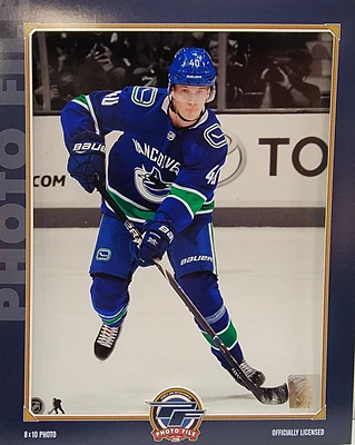 NHL 8x10 Player Photograph Elias Pettersson Canucks