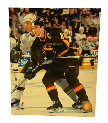 NHL 8x10 Vintage Player Photograph Skate Trevor Linden Canucks