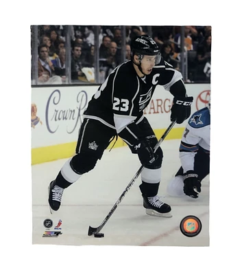 NHL 8X10 Player Photograph Puck Dustin Brown Kings