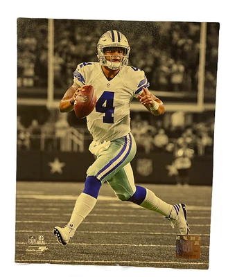 NFL 8X10 Player Photograph Run Dak Prescott Cowboys