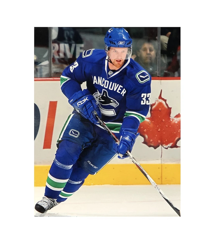 NHL 8X10 Player Photograph Stick Henrik Sedin Canucks