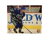 NHL 8X10 Player Photograph Horizontal Daniel Sedin Canucks