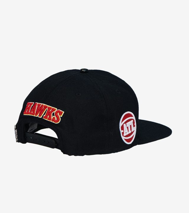 Pro Standard Atlanta Hawks Roses Snapback Hat (Black)