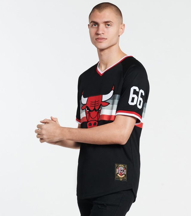 Shop Pro Standard Chicago Bulls Mesh Short-Sleeve Jersey BCB153897