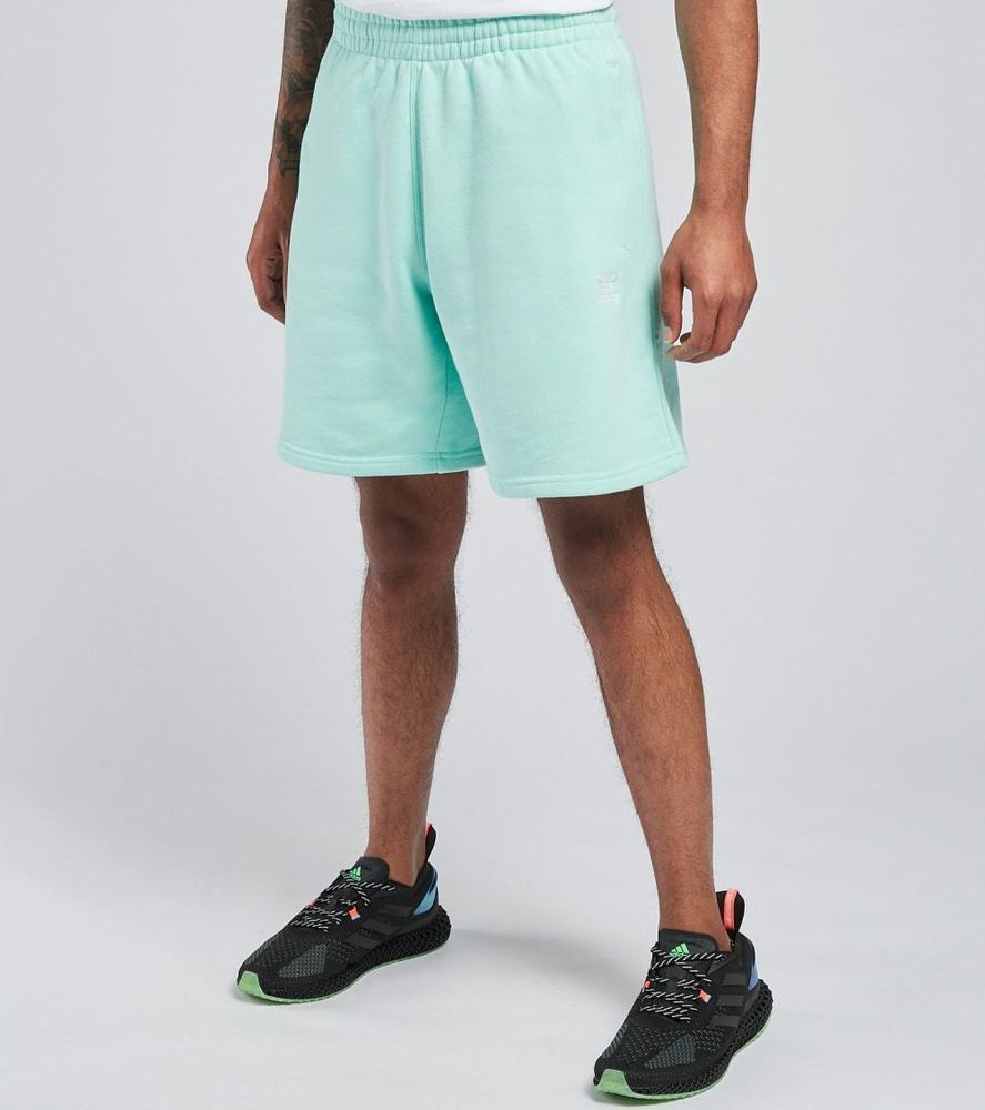 Adidas R1 Essential FT Shorts | Alexandria Mall
