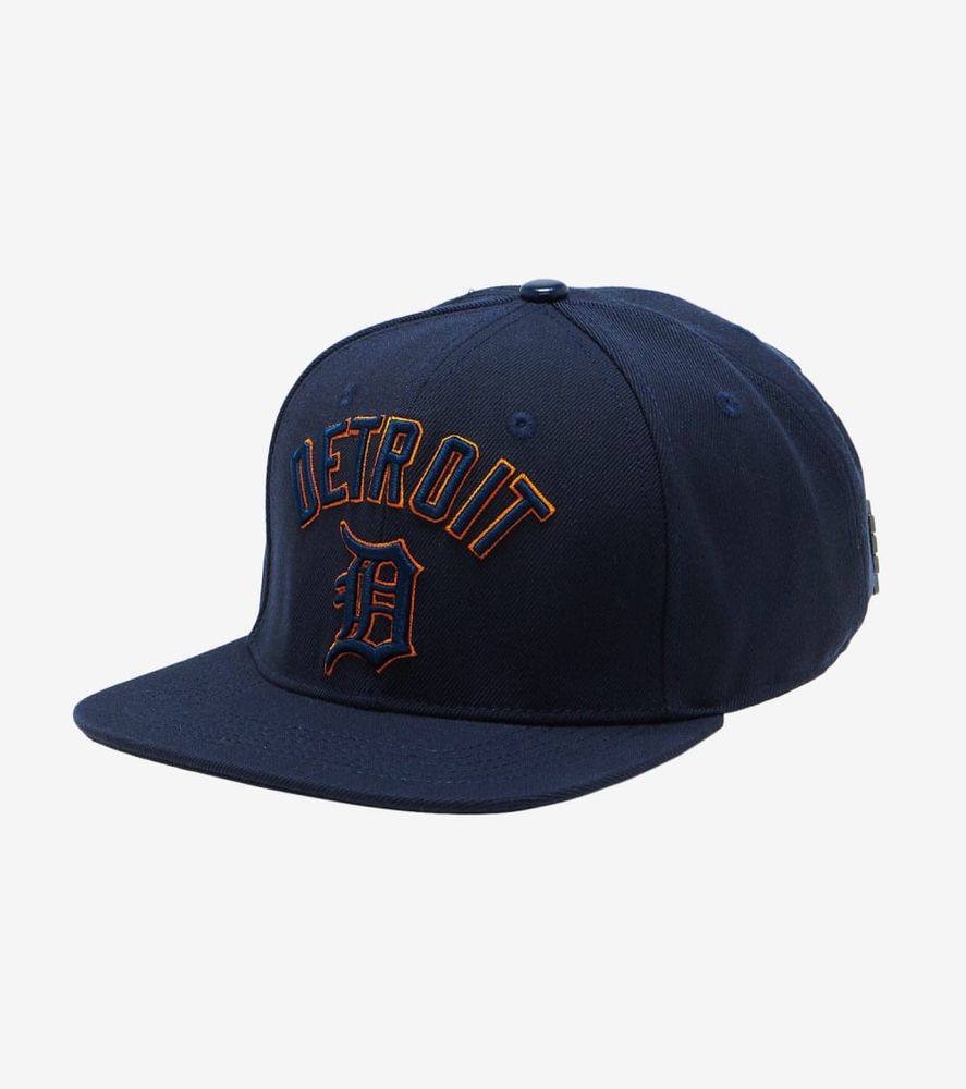 Pro Standard Detroit Tigers Stacked Logo Snapback in Blue | LDT731960