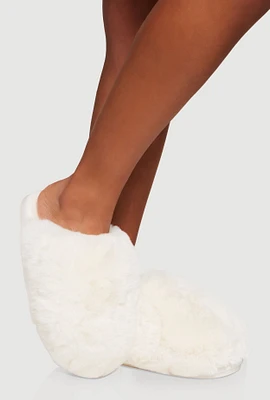 Womens Faux Fur Round Toe Slippers, White, Size 5-6