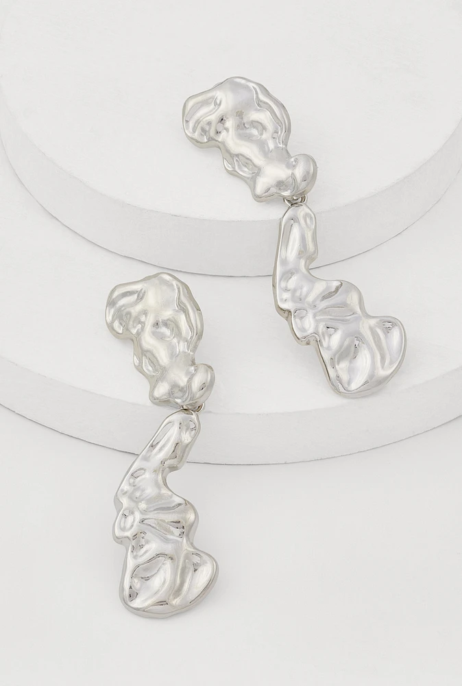 Womens Metallic Molten Drop Earrings, Silver