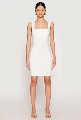 Womens Crepe Knit Scalloped Trim Dress, White, Size M