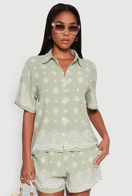 Womens Crepe Knit Bandana Print Shirt, Green, Size L